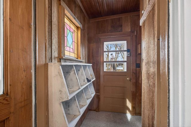 220 E Dover Court, Davenport, IA 52803