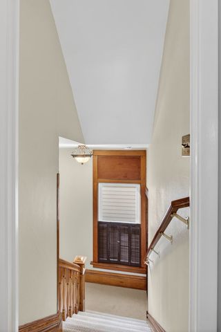 220 E Dover Court, Davenport, IA 52803