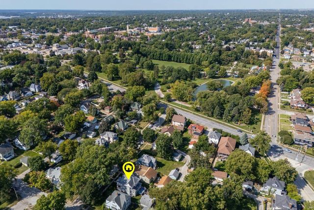 220 E Dover Court, Davenport, IA 52803