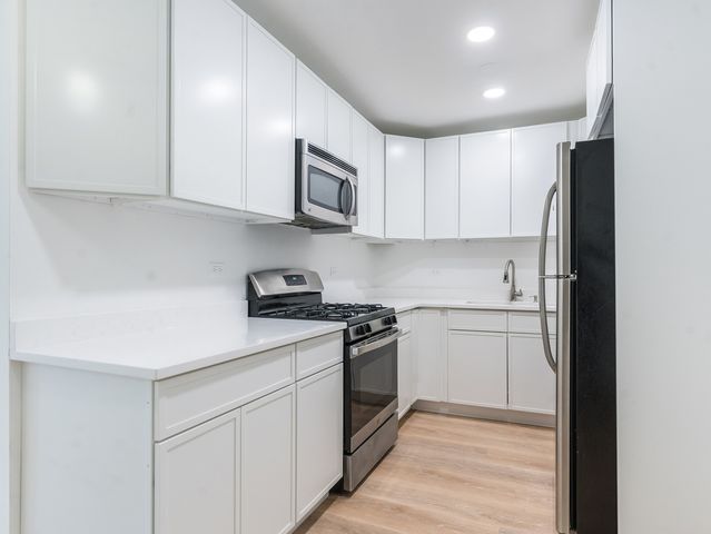 415 S Maple Avenue 603, Oak Park, IL 60302