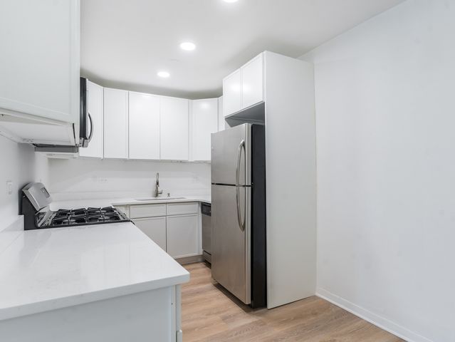 415 S Maple Avenue 603, Oak Park, IL 60302