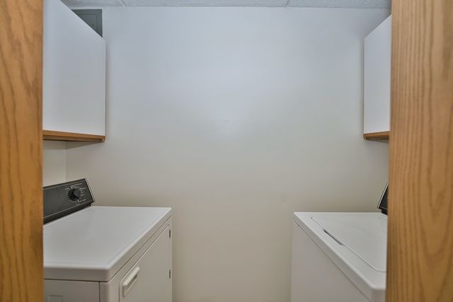 7450 N Waukegan Road 404, Niles, IL 60714