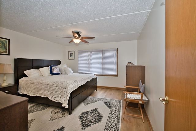 7450 N Waukegan Road 404, Niles, IL 60714