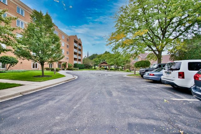 7450 N Waukegan Road 404, Niles, IL 60714