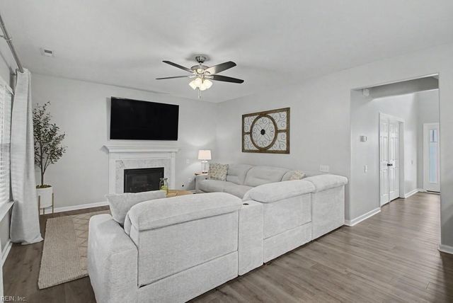 300 Kings Pointe XING, Yorktown, VA 23693