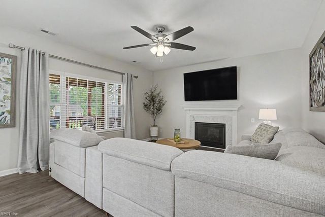 300 Kings Pointe XING, Yorktown, VA 23693