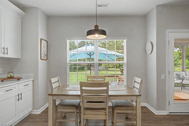 300 Kings Pointe XING, Yorktown, VA 23693