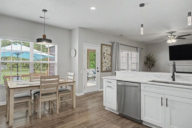 300 Kings Pointe XING, Yorktown, VA 23693