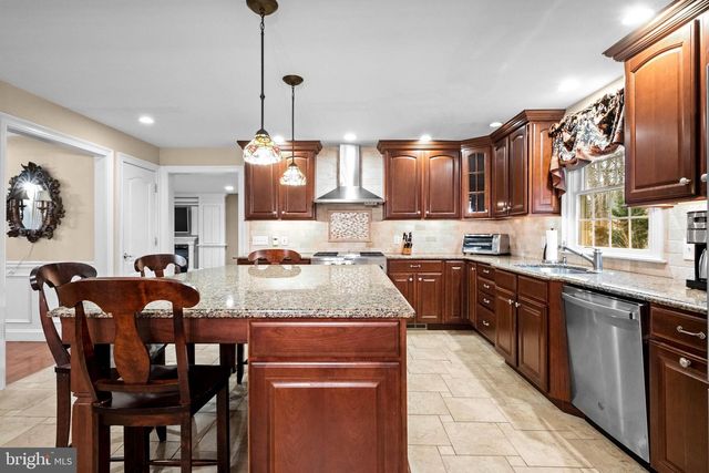 78 N LAKESIDE DR W, Medford, NJ 08055