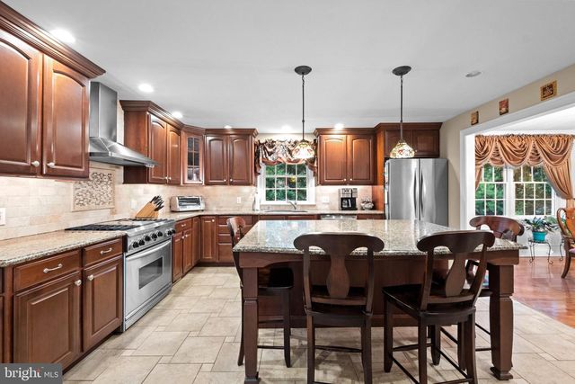 78 N LAKESIDE DR W, Medford, NJ 08055