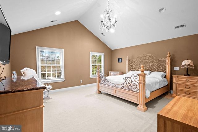 78 N LAKESIDE DR W, Medford, NJ 08055