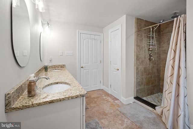 78 N LAKESIDE DR W, Medford, NJ 08055