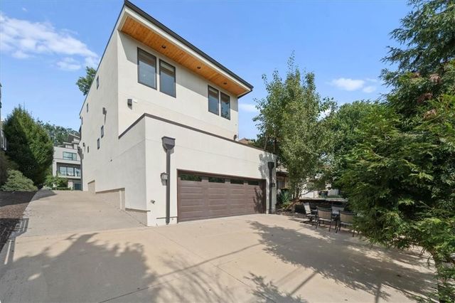 4727 Mercier Street, Kansas City, MO 64112