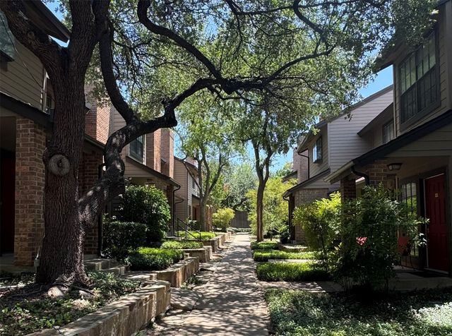 9910 Royal Lane 903, Dallas, TX 75231