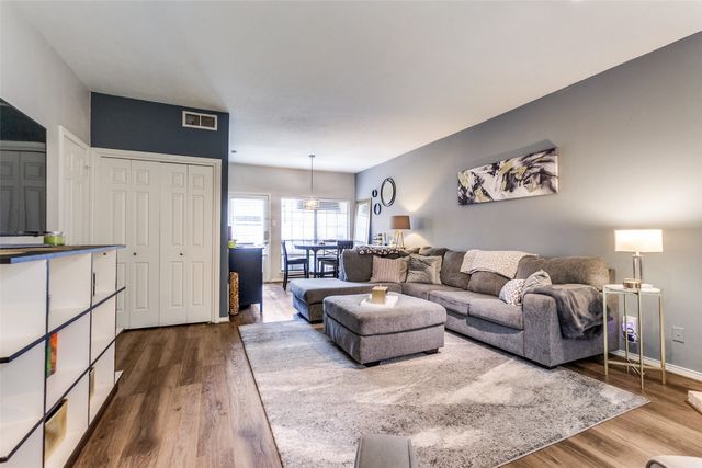 9910 Royal Lane 903, Dallas, TX 75231