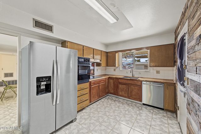 10408 W CAMDEN Avenue, Sun City, AZ 85351