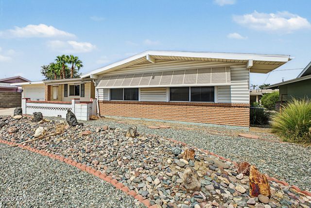 10408 W CAMDEN Avenue, Sun City, AZ 85351