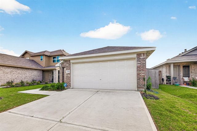 17751 Grove Hill Drive, Hockley, TX 77447