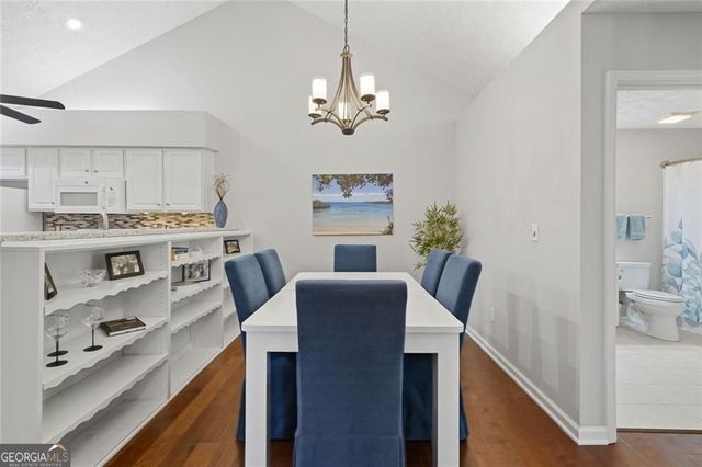 2132 Carefree Circle 10, Marietta, GA 30062