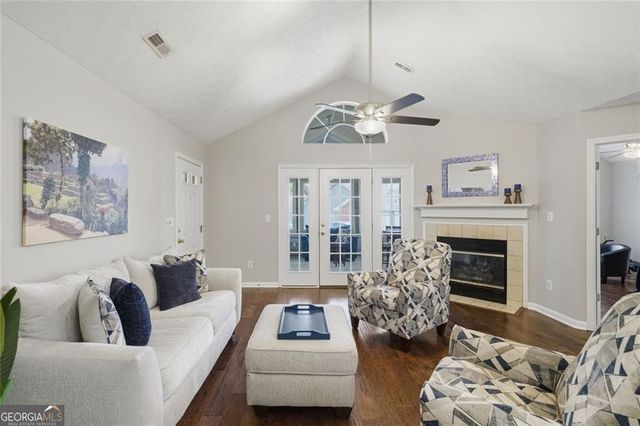 2132 Carefree Circle 10, Marietta, GA 30062