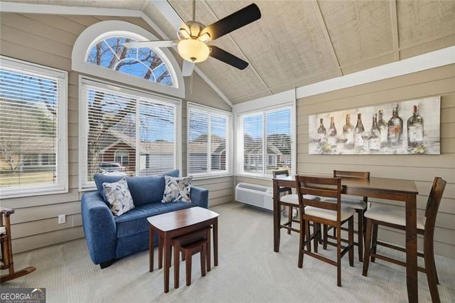 2132 Carefree Circle 10, Marietta, GA 30062