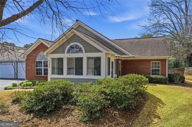 2132 Carefree Circle 10, Marietta, GA 30062