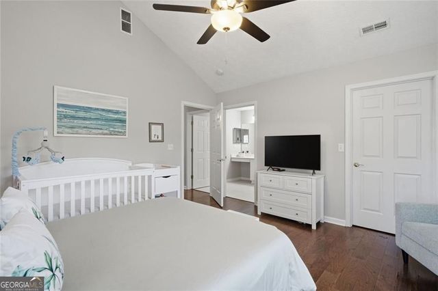 2132 Carefree Circle 10, Marietta, GA 30062