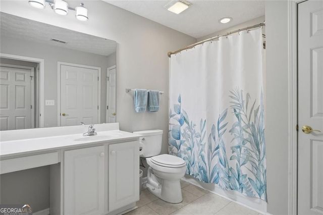 2132 Carefree Circle 10, Marietta, GA 30062