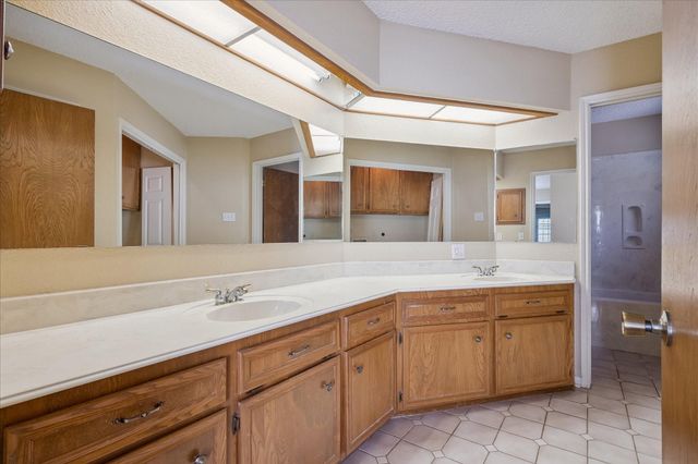 14907 Aspen Hills Drive, Houston, TX 77062