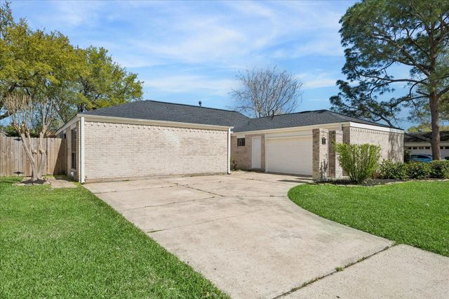 14907 Aspen Hills Drive, Houston, TX 77062