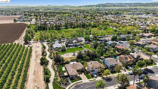 542 Vivian St, Brentwood, CA 94513