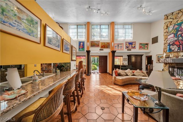 184 W Mariana AVE, North Fort Myers, FL 33903