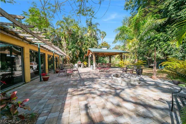 184 W Mariana AVE, North Fort Myers, FL 33903