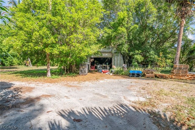 184 W Mariana AVE, North Fort Myers, FL 33903