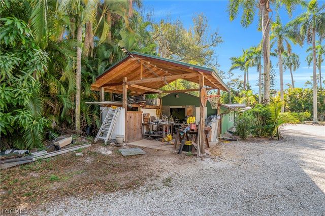 184 W Mariana AVE, North Fort Myers, FL 33903