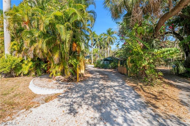 184 W Mariana AVE, North Fort Myers, FL 33903