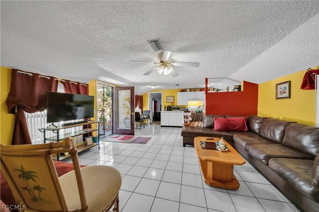 184 W Mariana AVE, North Fort Myers, FL 33903