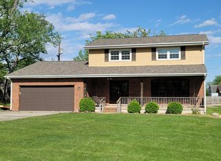 14 Lakedale Drive, Salem, IL 62881