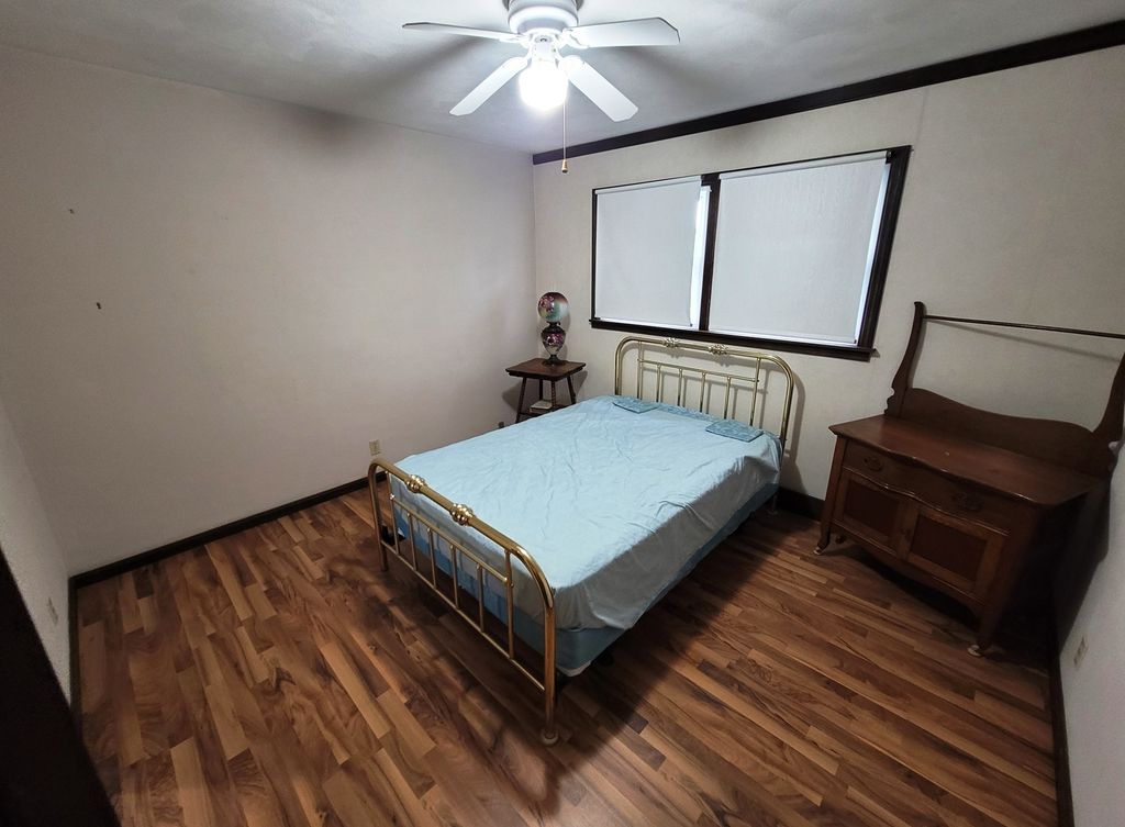 Image 25 of property listing at 14 Lakedale Drive, Salem, IL 62881