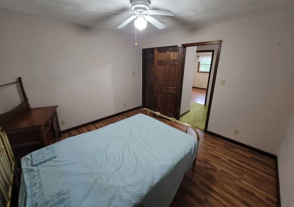 Image 26 of property listing at 14 Lakedale Drive, Salem, IL 62881