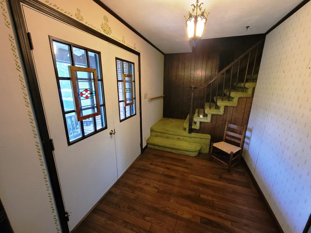 Image 33 of property listing at 14 Lakedale Drive, Salem, IL 62881