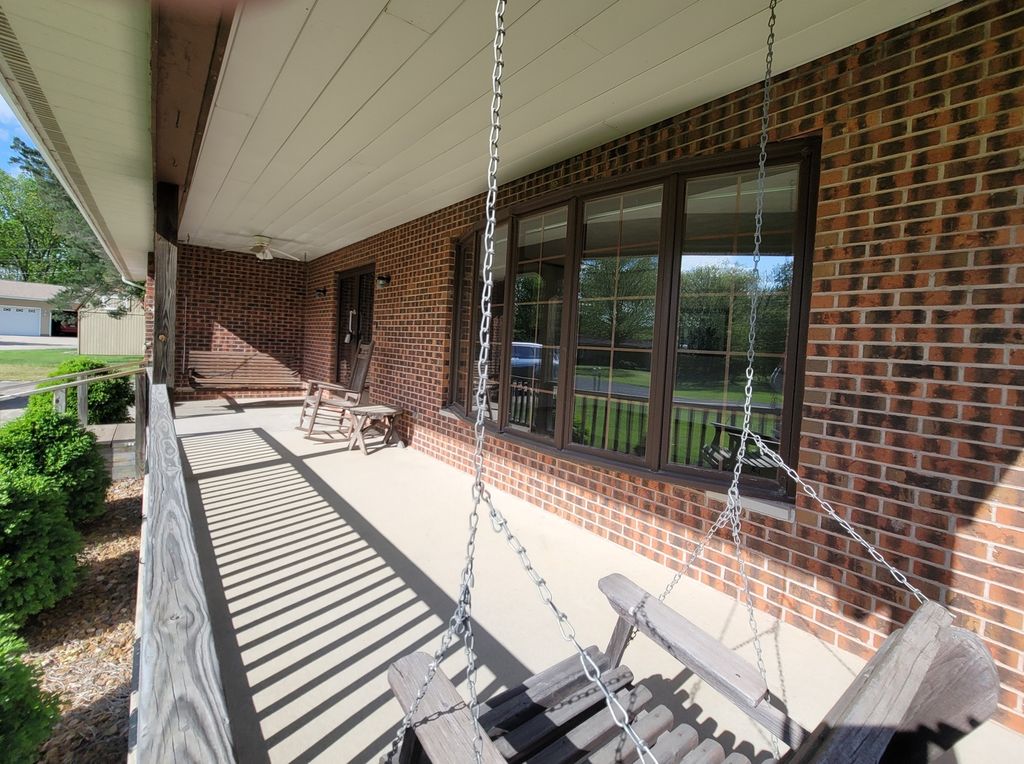 Image 39 of property listing at 14 Lakedale Drive, Salem, IL 62881