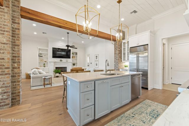 106 Carriage Lakes Drive, Youngsville, LA 70592