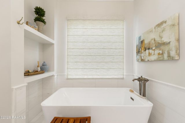 106 Carriage Lakes Drive, Youngsville, LA 70592