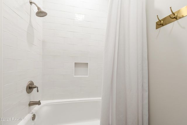 106 Carriage Lakes Drive, Youngsville, LA 70592