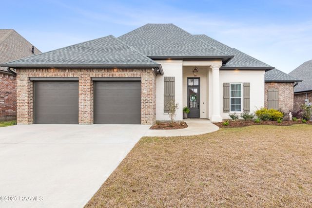 106 Carriage Lakes Drive, Youngsville, LA 70592
