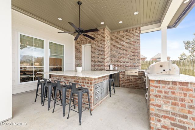 106 Carriage Lakes Drive, Youngsville, LA 70592