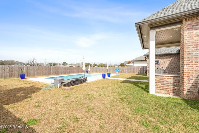 106 Carriage Lakes Drive, Youngsville, LA 70592