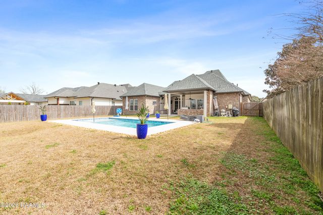 106 Carriage Lakes Drive, Youngsville, LA 70592