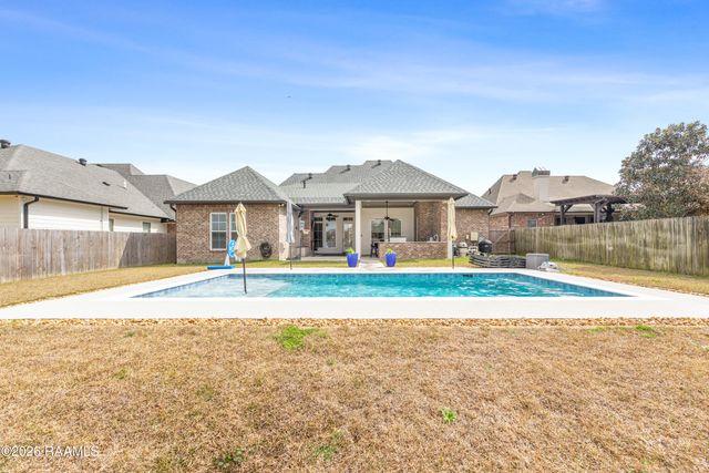 106 Carriage Lakes Drive, Youngsville, LA 70592